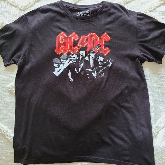 AC⚡️DC - Official Band T - Picture 5 of 9